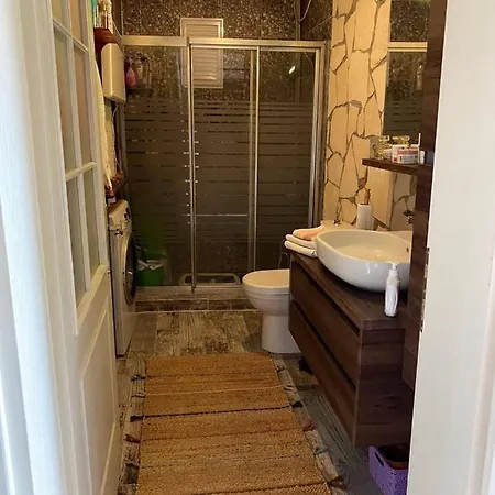 Authentic Stone House In The Center Of Hébergement de vacances