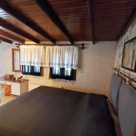 Authentic Stone House In The Center Of Urla